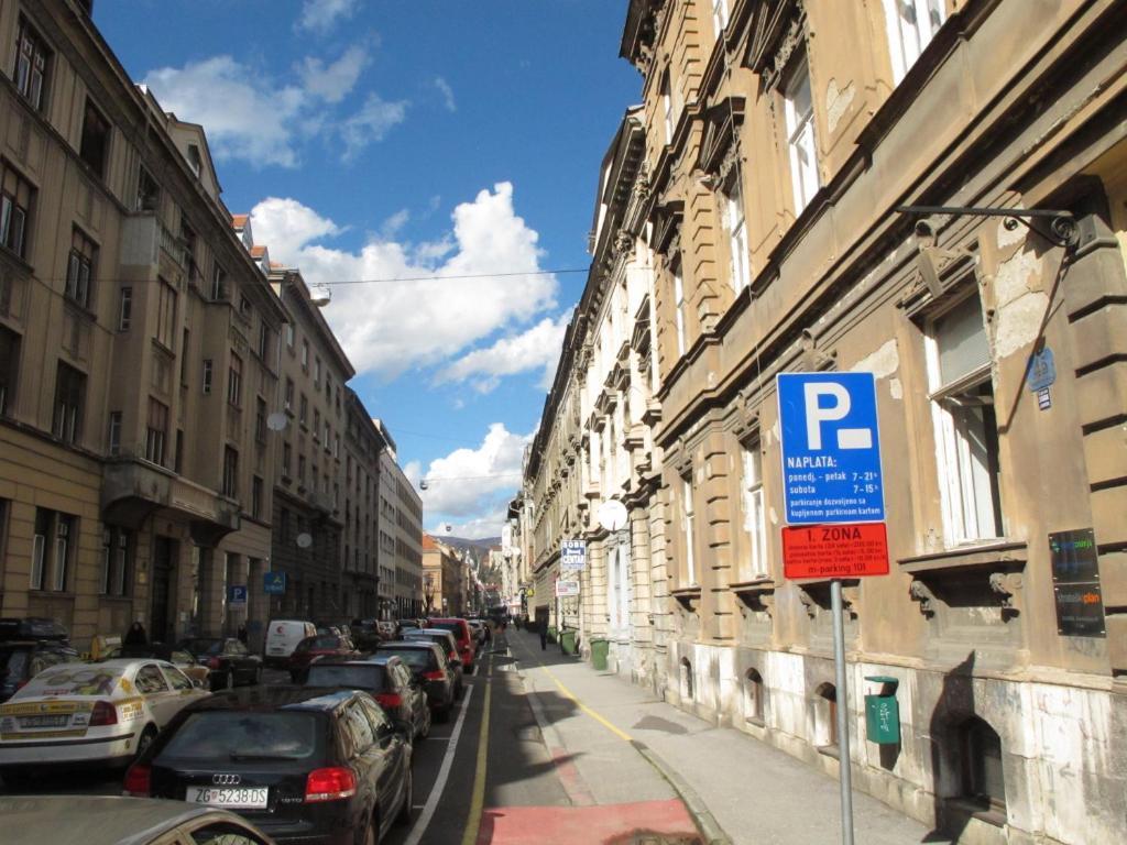 Centar Guesthouse Zagreb Exteriör bild